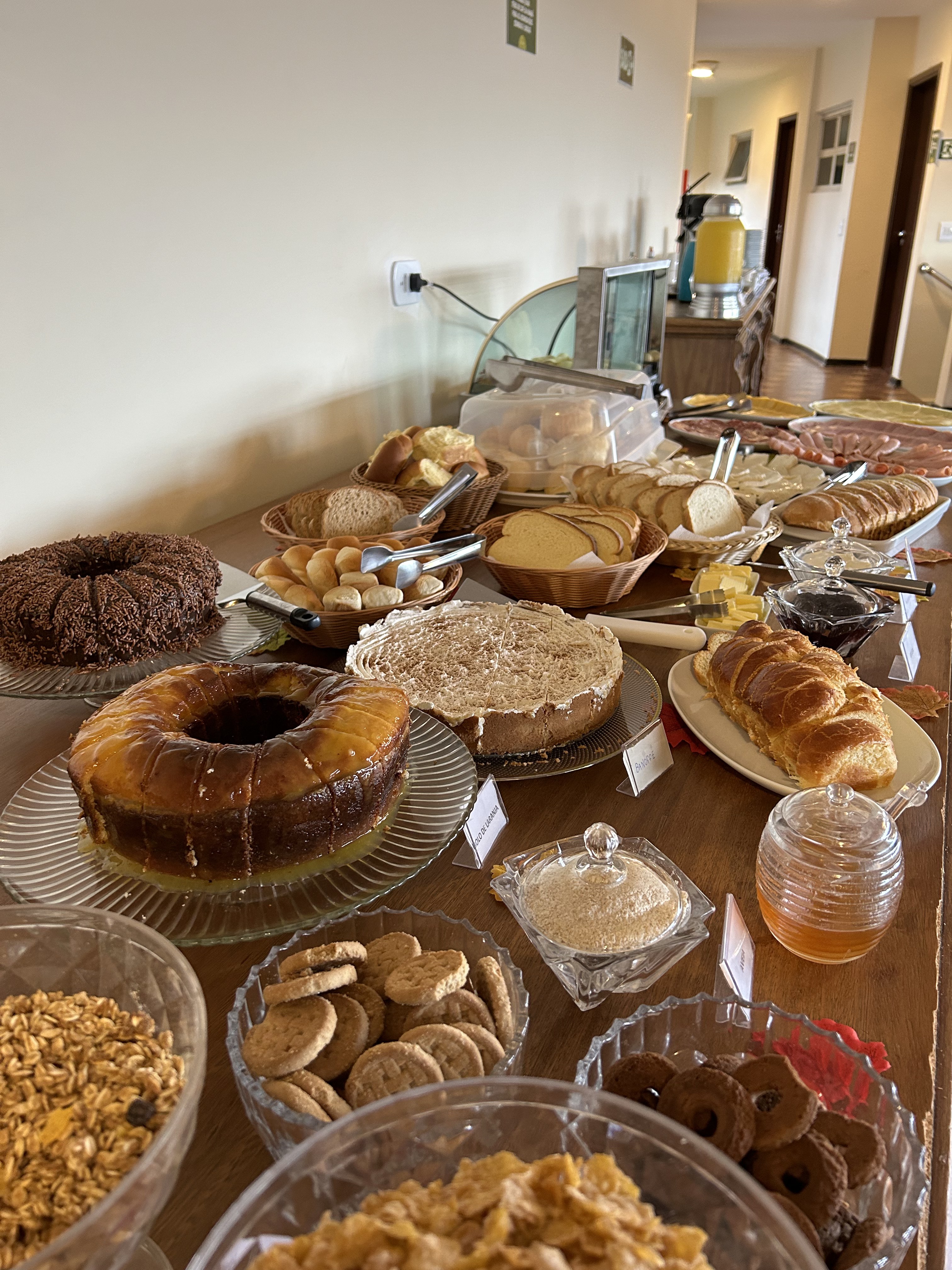 Café da manhã farto